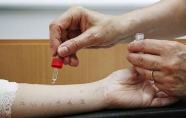 São "a melhor arma" contra as alergias, mas custam 400€ por ano. - CNN